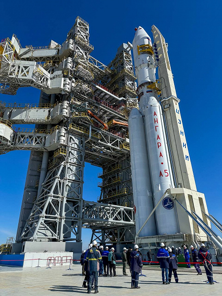Первую лётную ракету «Ангара-А5» установили для старта на Восточном — пуск планируется на начало апреля